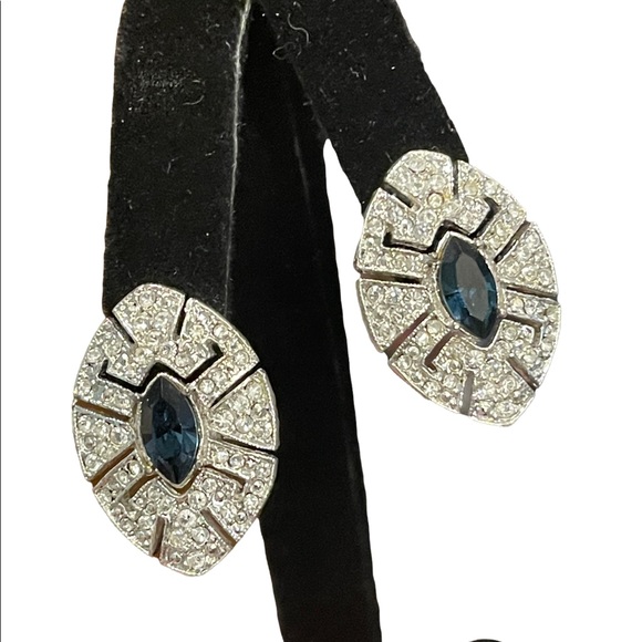 Vintage clear & blue crystal tear drop fancy party earrings - Picture 3 of 8